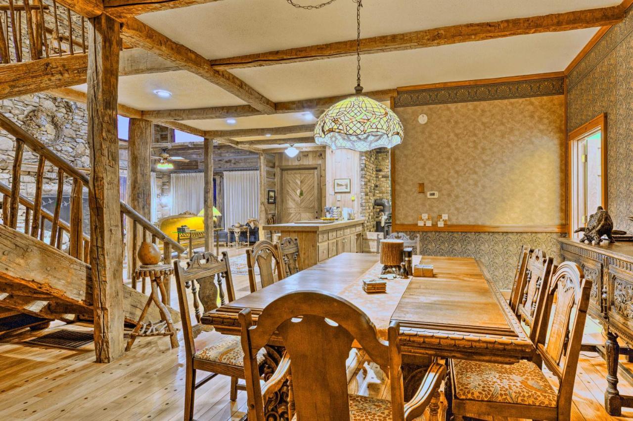 Spacious Cullowhee Lodge With Views And River Access! Exterior photo