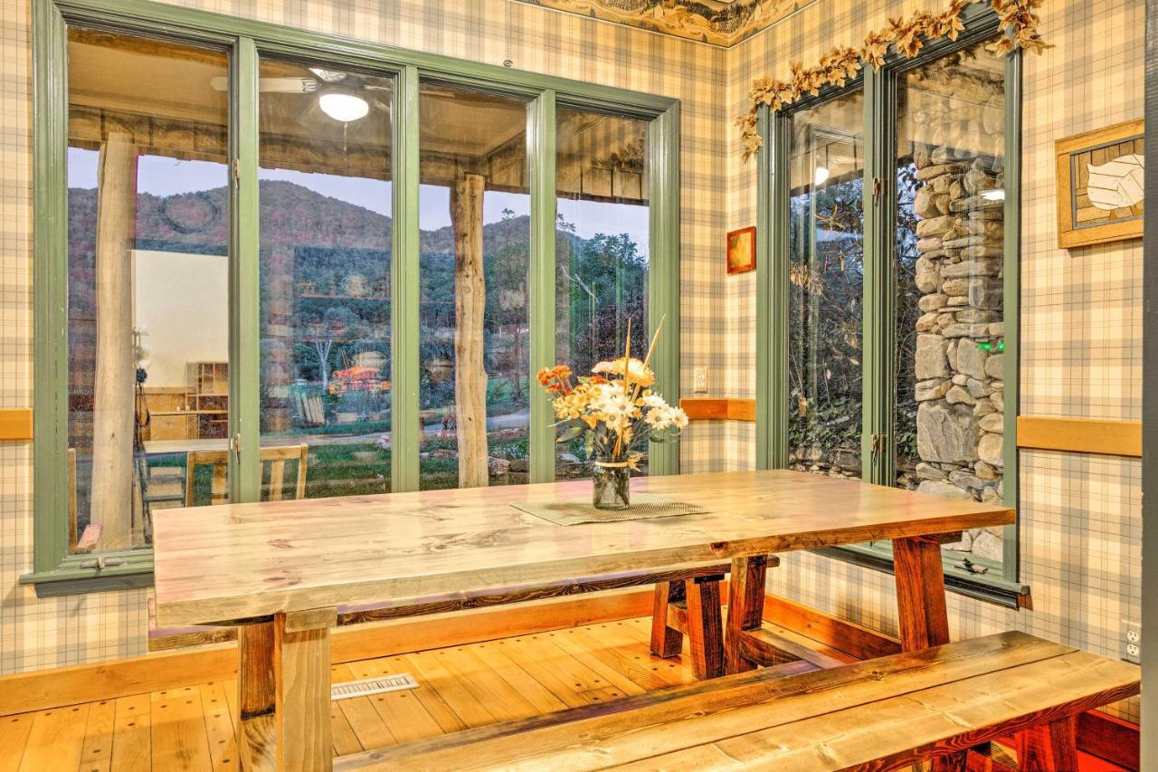 Spacious Cullowhee Lodge With Views And River Access! Exterior photo
